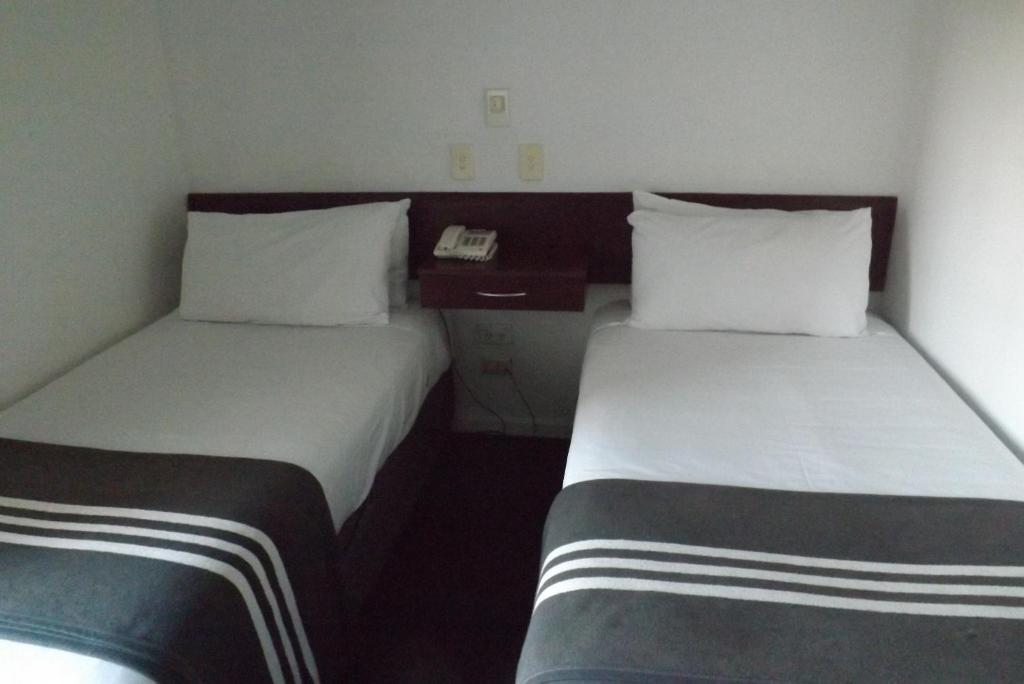 סידני Hotel Hacienda מראה חיצוני תמונה