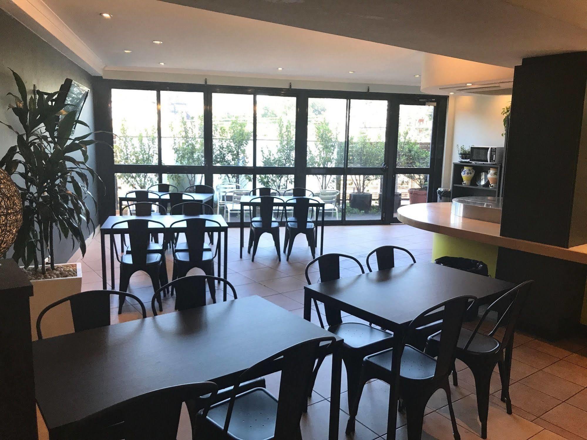 סידני Hotel Hacienda מראה חיצוני תמונה