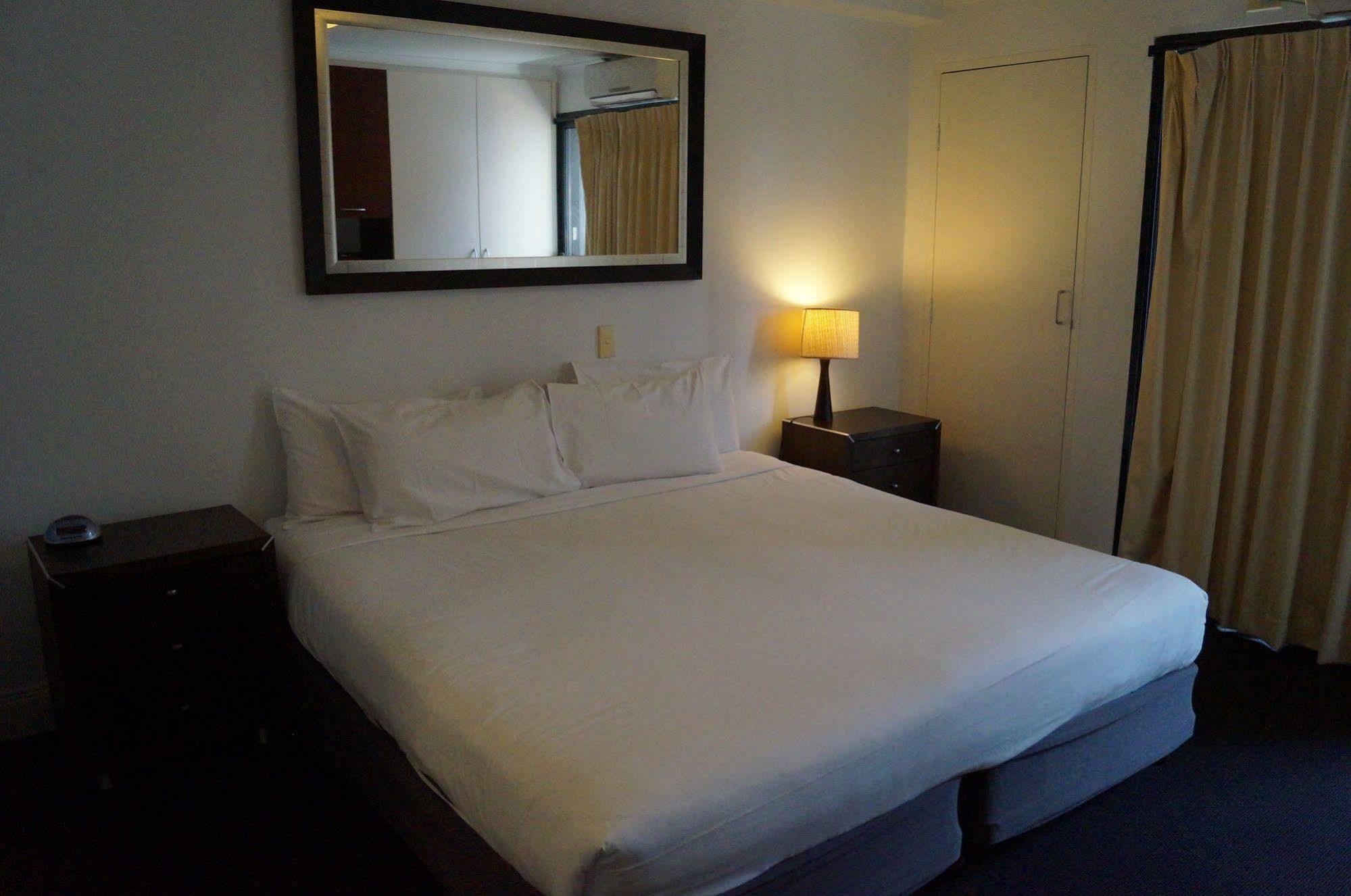 סידני Hotel Hacienda מראה חיצוני תמונה