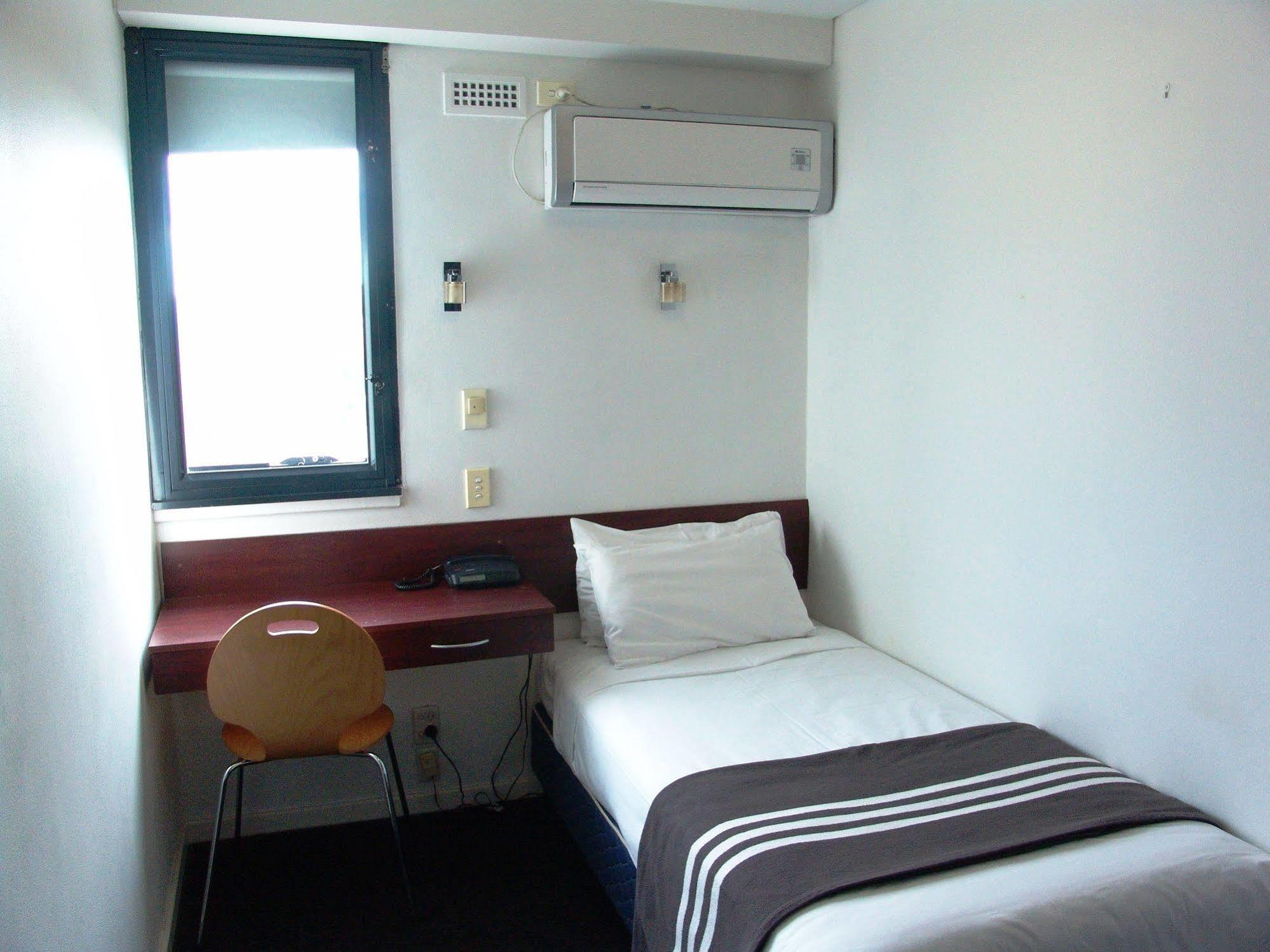 סידני Hotel Hacienda מראה חיצוני תמונה